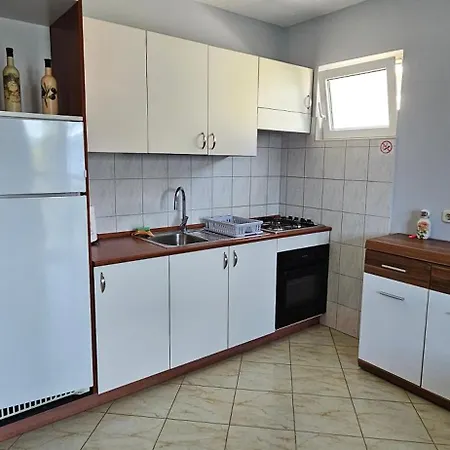 Villa Trpanj * トゥルパニ